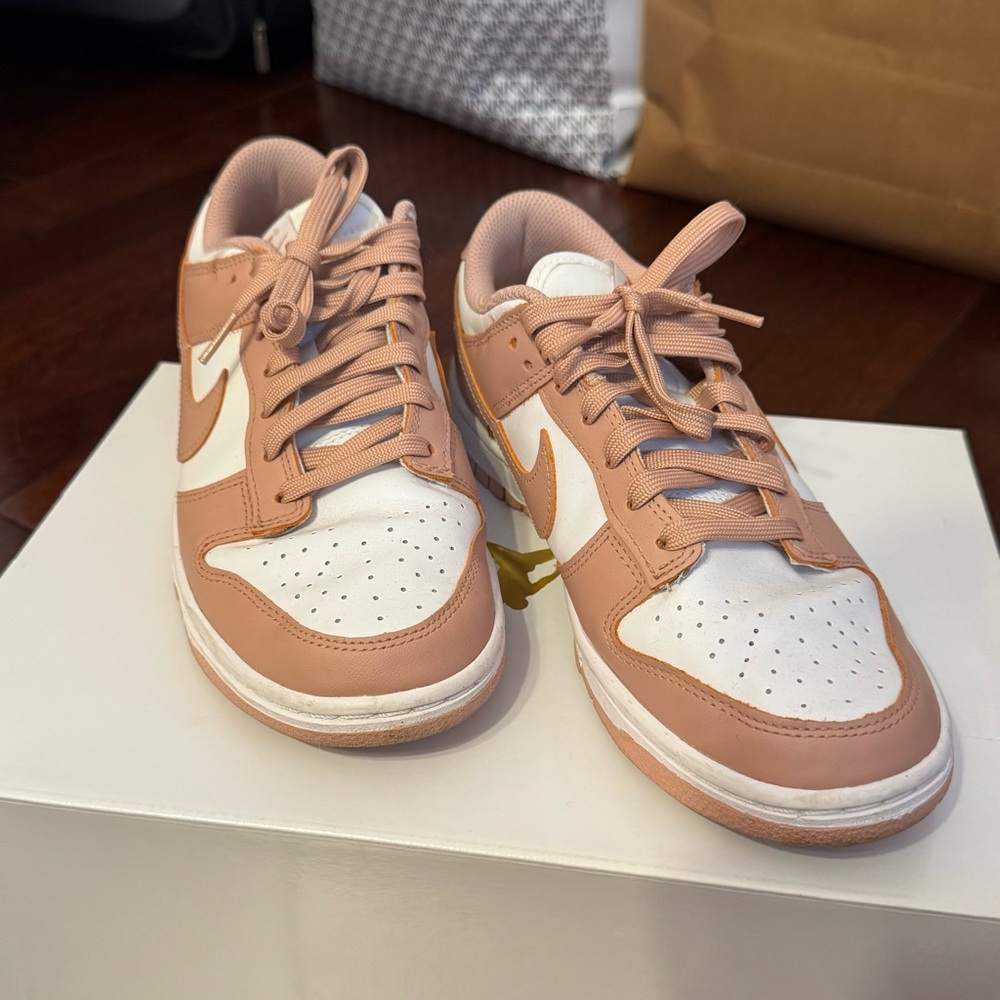 Nike Dunks - Rose Whisper